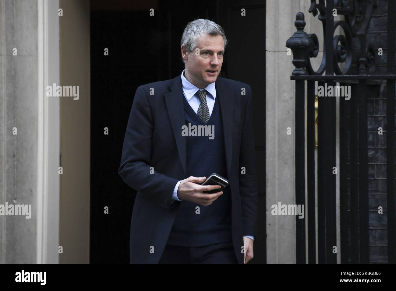 Der britische Abgeordnete Zac Goldsmith verlässt das Land, nachdem er am 6. Februar 2019 an der wöchentlichen Kabinettssitzung in der Downing Street 10, London, teilgenommen hatte. (Foto von Alberto Pezzali/NurPhoto) Stockfoto