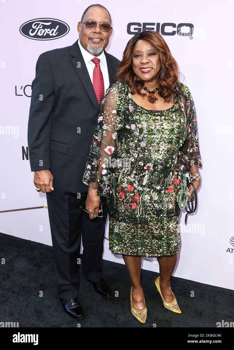 BEVERLY HILLS, LOS ANGELES, KALIFORNIEN, USA - 06. FEBRUAR: Glenn Marshall und Loretta Devine treffen beim jährlichen ESSENCE Black Women in Hollywood Awards Lunch 2020 13. ein, das am 6. Februar 2020 im Beverly Wilshire, Einem Four Seasons Hotel, in Beverly Hills, Los Angeles, Kalifornien, USA, stattfand. (Foto von Xavier Collin/Image Press Agency/NurPhoto) Stockfoto