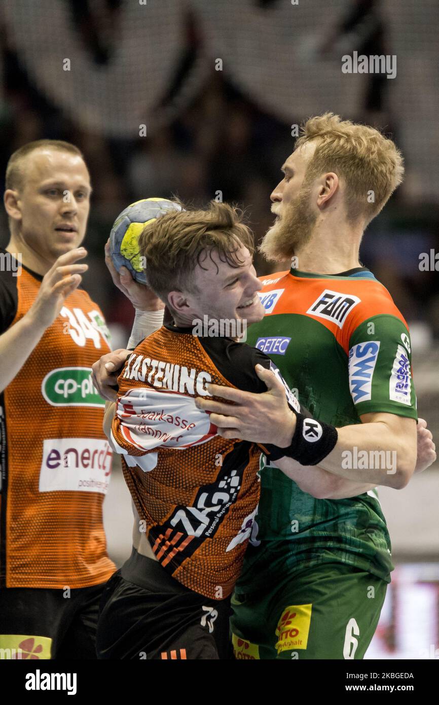 Matthias Musche vom SC Magdeburg und Timo Kastening von die Recken während der LIQUI MOLY HBL zwischen dem SC Magdeburg und dem TSV Hannover-Burgdorf am 06. Februar 2020 in der GETEC-Arena in Magdeburg. (Foto von Peter Niedung/NurPhoto) Stockfoto