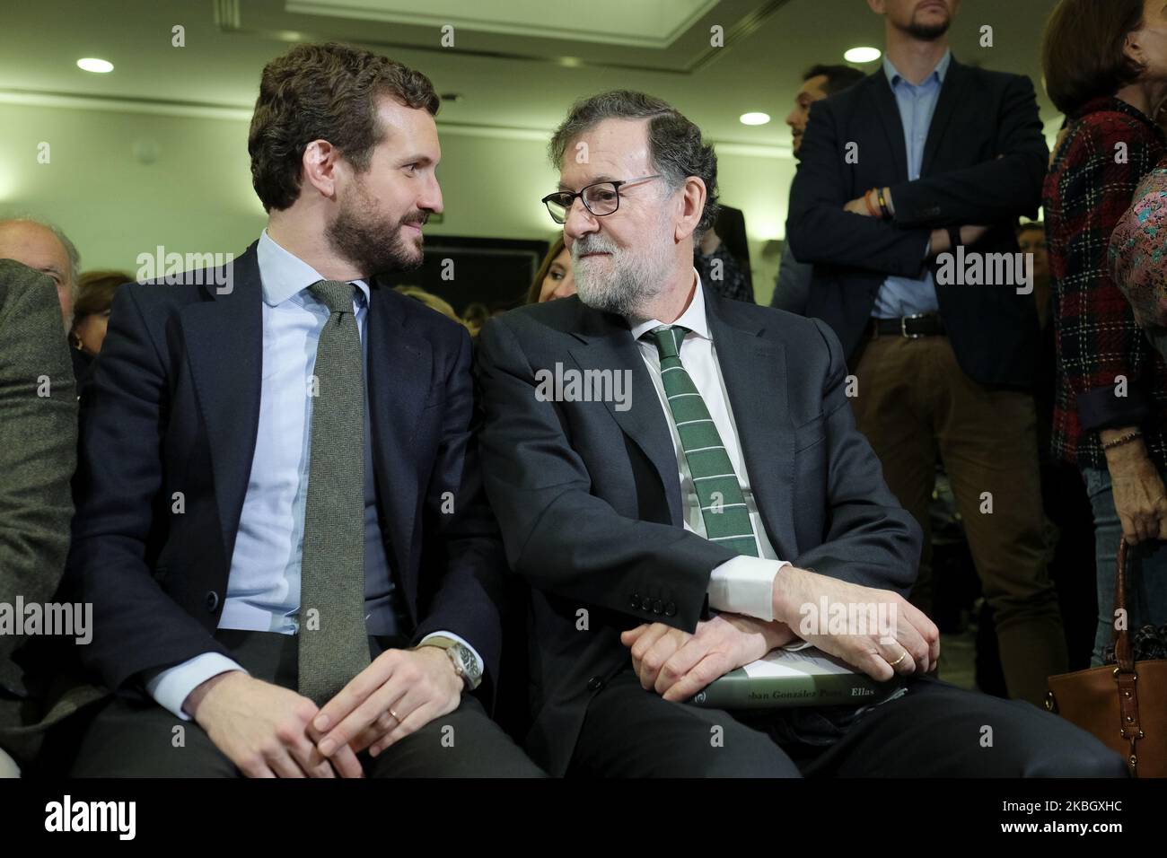 Mariano Rajoy und Pablo Casado nehmen am 13. Februar 2020 an der Präsentation von „Ellas“ im Circulo de Bellas Artes in Madrid, Spanien, Teil. (Foto von Oscar Gonzalez/NurPhoto) Stockfoto