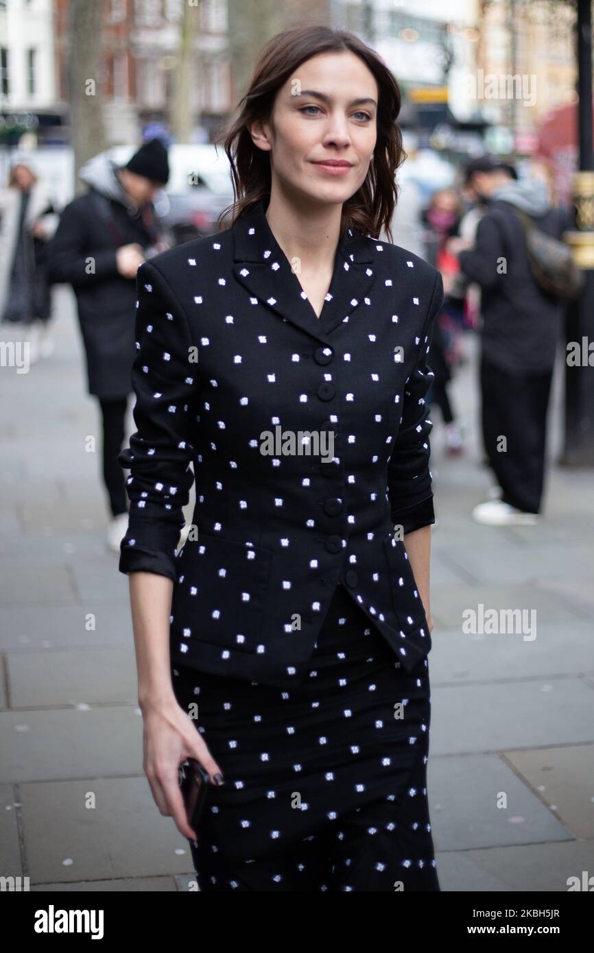 Alexa Chung nimmt an der Erdem Show während der London Fashion Week AW 2020, 17. Februar 2020 in London, England, Teil. (Foto von Robin Pope/NurPhoto) Stockfoto
