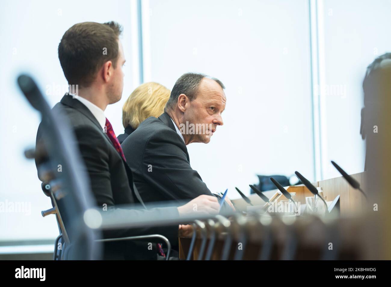 Der deutsche Politiker Friedrich Merz gibt seine Kandidatur zur Führung der Christlich Demokratischen Partei Deutschlands auf der Bundespressekonferenz in Berlin am 25. Februar 2020 bekannt. (Foto von Emmanuele Contini/NurPhoto) Stockfoto