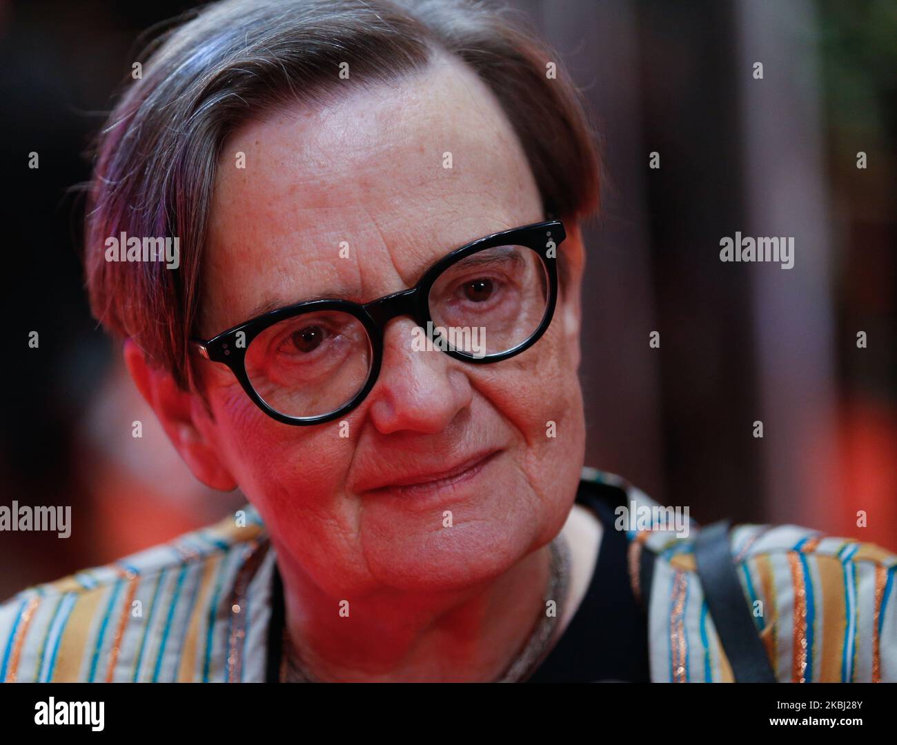 Der polnische Regisseur Agnieszka Holland wird bei der Ankunft zur Premiere des Films 'charlatan' während der Berlinale 70. am 27. Februar 2020 im Berlinale Palast in Berlin interviewt. (Foto von Dominika Zarzycka/NurPhoto) Stockfoto