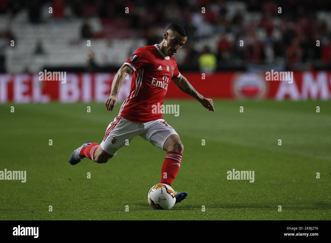 Chiquinho von Benfica in Aktion während des Fußballspiels der UEFA Europa League zwischen SL Benfica und FC Shakhtar Donetsk am 27. Februar 2020 in Lissabon. (Foto von Carlos Palma/NurPhoto) Stockfoto