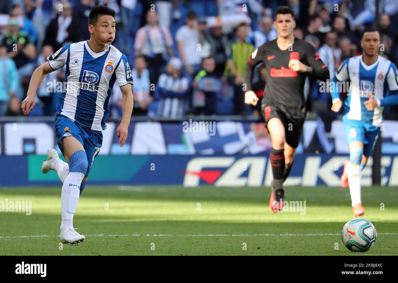 Wu Lei während des Spiels zwischen RCD Espanyol und Atletico de Madrid, das der Woche 26 der Liga Santander entspricht, spielte im RCDE-Stadion am 01.. März 2020 in Barcelona, Spanien. (Foto von Joan Valls/Urbanandsport/NurPhoto) Stockfoto