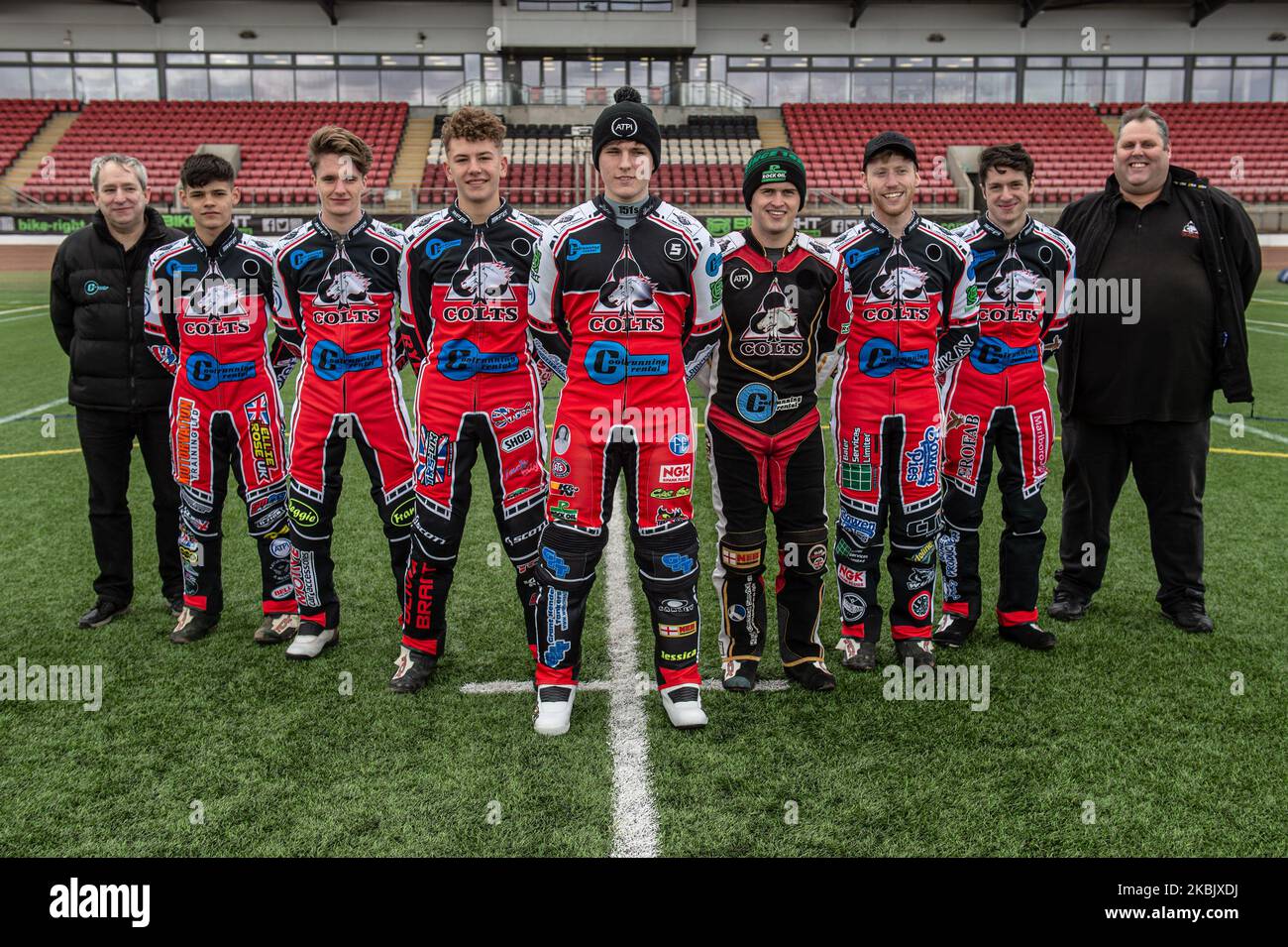 Belle Vue Colts (l-r) Graham Goodwin (Manager)Jordan Palin, Ben Rathbone, Harry McGurk, Kyle Bickley, Paul Smith, Paul Bowen, Ben Woodhull, Steve Williams (Manager) während des Belle Vue Speedway Media Day im National Speedway Stadium, Manchester, am Donnerstag, 12. März 2020. (Foto von Ian Charles/MI News/NurPhoto) Stockfoto