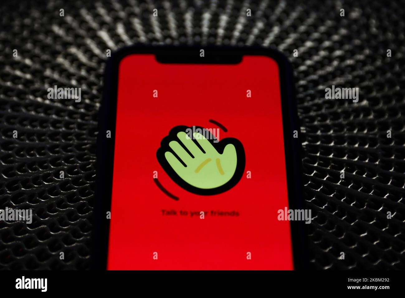 Das „Houseepty“-Logo ist auf dem Telefonbildschirm in dieser Illustration zu sehen, die am 6. April 2020 in Polen aufgenommen wurde. (Fotoillustration von Jakub Porzycki/NurPhoto) Stockfoto