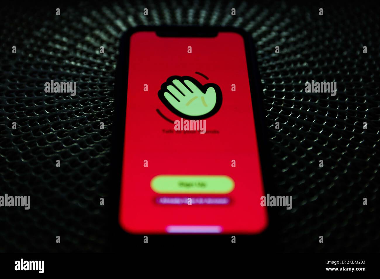 Das „Houseepty“-Logo ist auf dem Telefonbildschirm in dieser Illustration zu sehen, die am 6. April 2020 in Polen aufgenommen wurde. (Fotoillustration von Jakub Porzycki/NurPhoto) Stockfoto