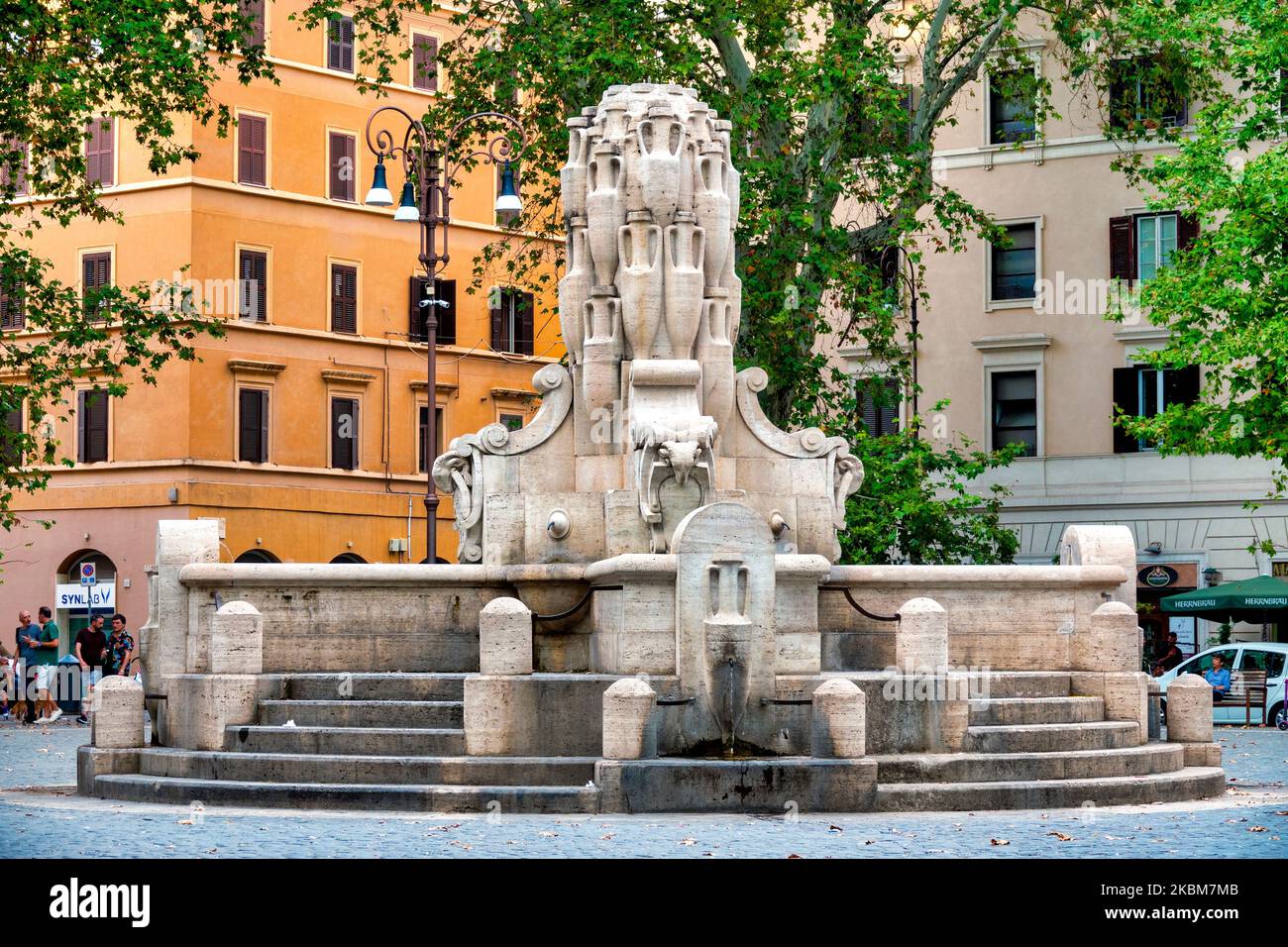 Fontana delle Anfore auf der Piazza Testaccio, Rom Italien Stockfoto