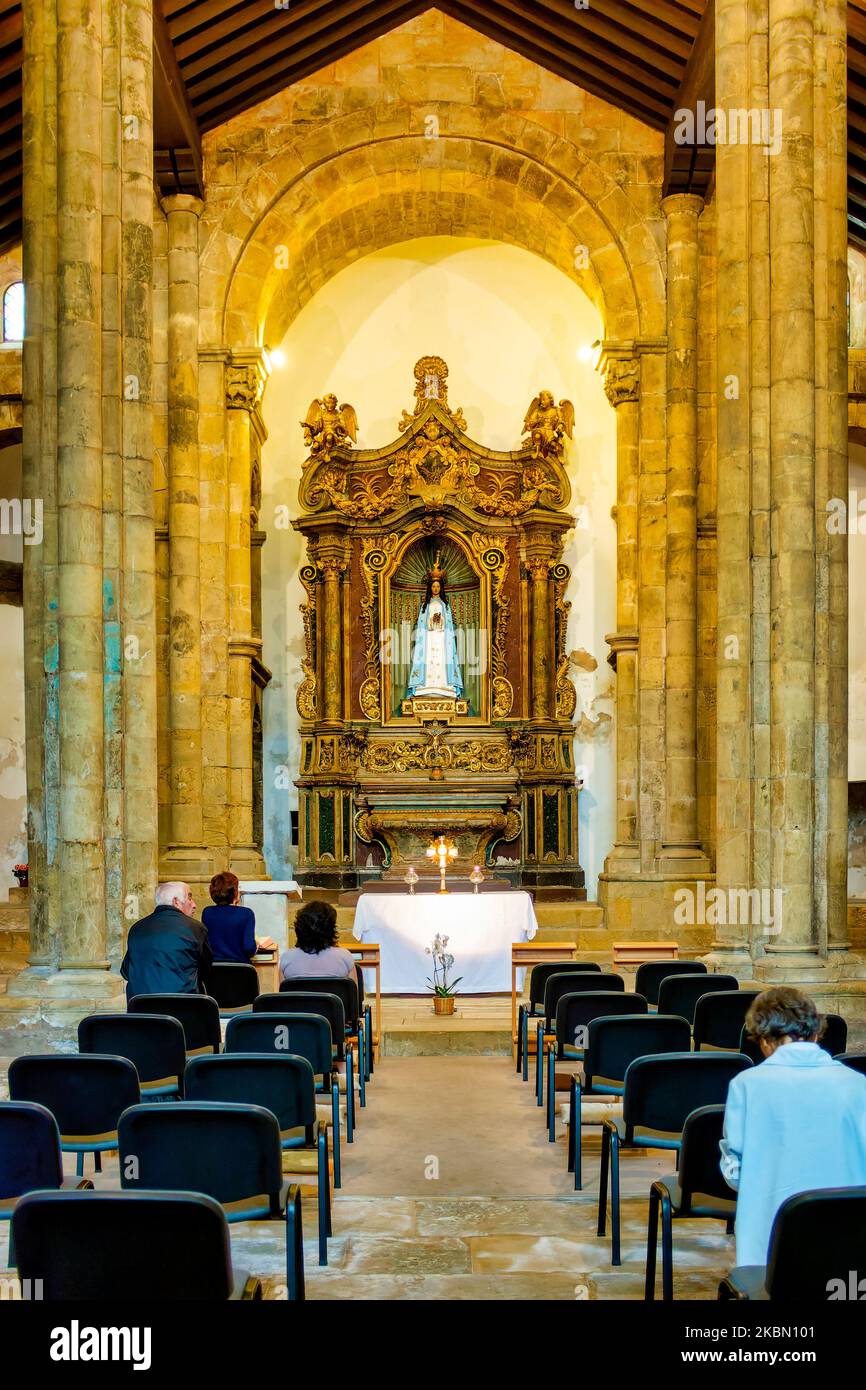 Innenraum der Igreja de Santiago, Coimbra, Portugal Stockfoto