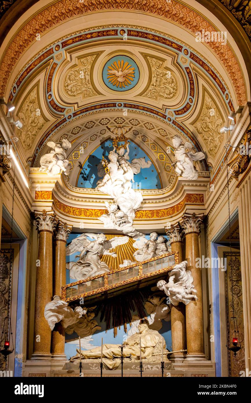 „Sant'Alessio im Keller“ in der Basilika Santi Bonifacio ed Alessio, Rom, Italien Stockfoto