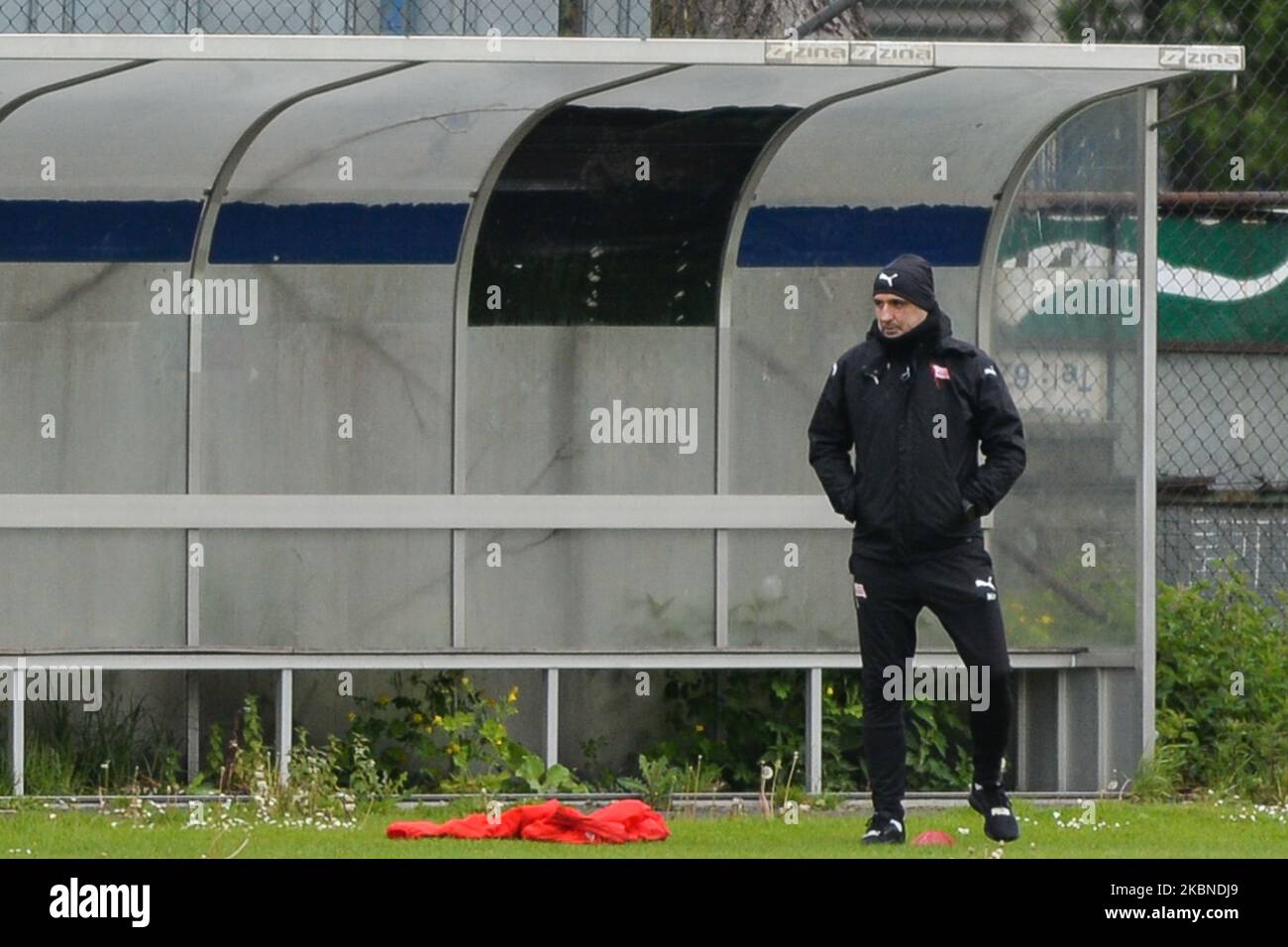 Cracovia Spieler gesehen während des ersten Trainings nach einer Pause durch die Coronavirus-Epidemie verursacht. Alle Klubs der polnischen PKO Ekstraklasa erhielten vom PZPN Medical Committee grünes Licht für die Organisation von Gruppenschulungen. Diese Entscheidung wurde getroffen, nachdem die Vereine SARS-CoV-2 Testergebnisse ihrer Spieler und anderer Teammitglieder erhalten hatten. Am Donnerstag, den 7. Mai 2020, in Krakau, Polen. (Foto von Artur Widak/NurPhoto) Stockfoto