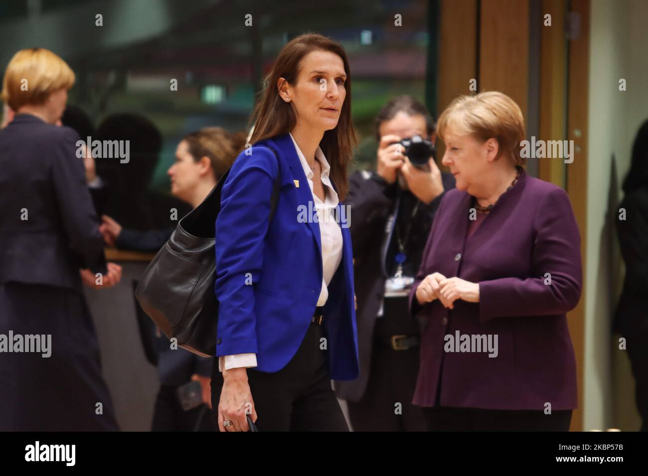 Sophie Wilmes, die belgische Premierministerin, wurde auf dem Runden Tisch des Europäischen Rates gesehen. Die belgische Premierministerin Sophie Wilmès ist auf dem EUCO-Gipfel, DEM GIPFEL DER Staats- UND REGIERUNGSCHEFS DER EUROPÄISCHEN UNION, über die Verhandlungen über die künftige Planung des nächsten langfristigen Haushalts, des Finanzrahmens der Europäischen Union, zu treffen. Brüssel, Belgien, 20. Februar 2020 (Foto von Nicolas Economou/NurPhoto) Stockfoto