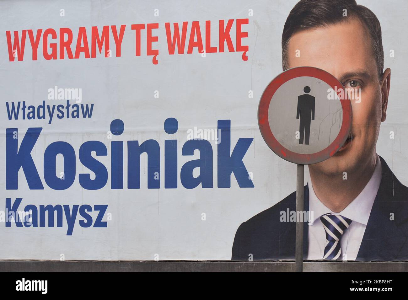 Ein Wahlplakat von Wladysaw Kosiniak-Kamysz von der Polnischen Volkspartei (PSL), einem Kandidaten für die Präsidentschaftswahl 2020 mit der Polnischen Koalition, gesehen in Krakau. Am Sonntag, den 24. Mai 2020, in Krakau, Polen. (Foto von Artur Widak/NurPhoto) Stockfoto