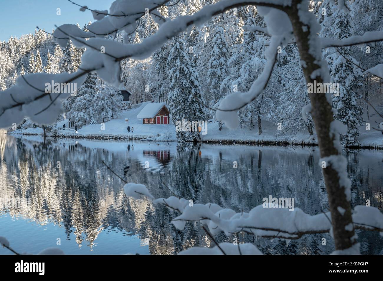 Schneemagie auf den Fusine Seen und im Wald von Tarvisio Stockfoto