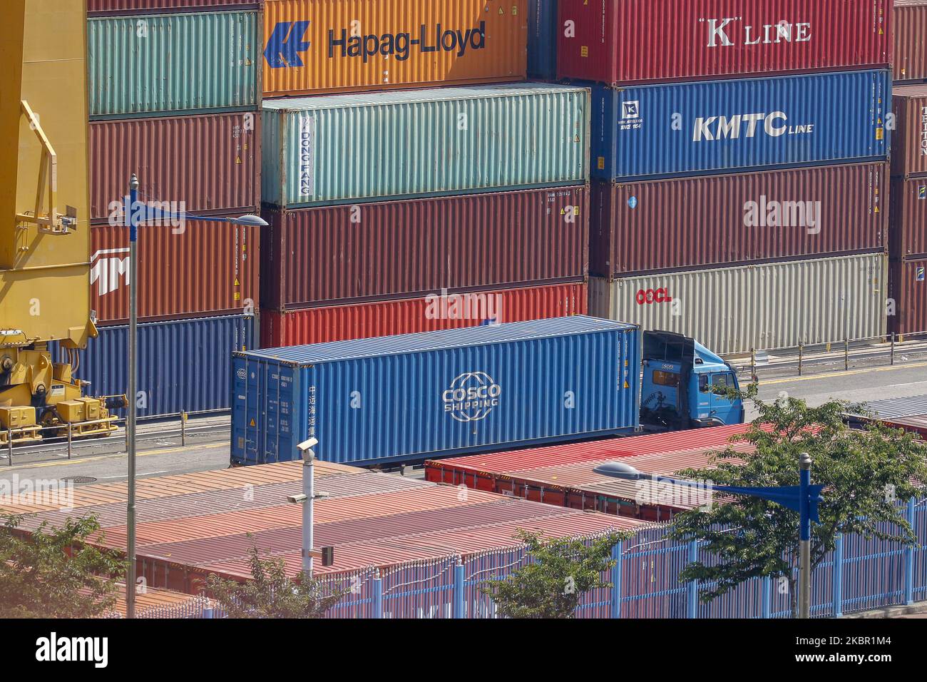 A View-Szene des neuen Containerhafens in Busan, Südkorea, am 10. Juni 2020. Die südkoreanische Wirtschaft wird in diesem Jahr voraussichtlich 1,2 Prozent einbrechen, da die Coronavirus-Pandemie und die Lockdown-Maßnahmen den globalen Handel und Konsum erschüttert haben, sagte die Organisation für wirtschaftliche Zusammenarbeit und Entwicklung (OECD) am Mittwoch. Die aktualisierte Prognose, die die schärfste Kontraktion seit der asiatischen Finanzkrise von 1998 sein würde, markierte eine drastische Herabstufung gegenüber der OECD-Prognose vom März mit einer Expansion von 2 Prozent. Die jüngste Prognose der OECD ist düsterer als eine Prognose der Bank of Korea (BOK), die den Kore prognostiziert hat Stockfoto