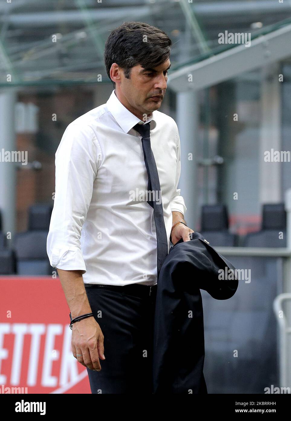 Paulo Fonseca von AS Roma während der Serie A Spiel zwischen AC Mailand und AS Roma im Stadio Giuseppe Meazza am 28. Juni 2020 in Mailand, Italien. (Foto von Giuseppe Cottini/NurPhoto) Stockfoto