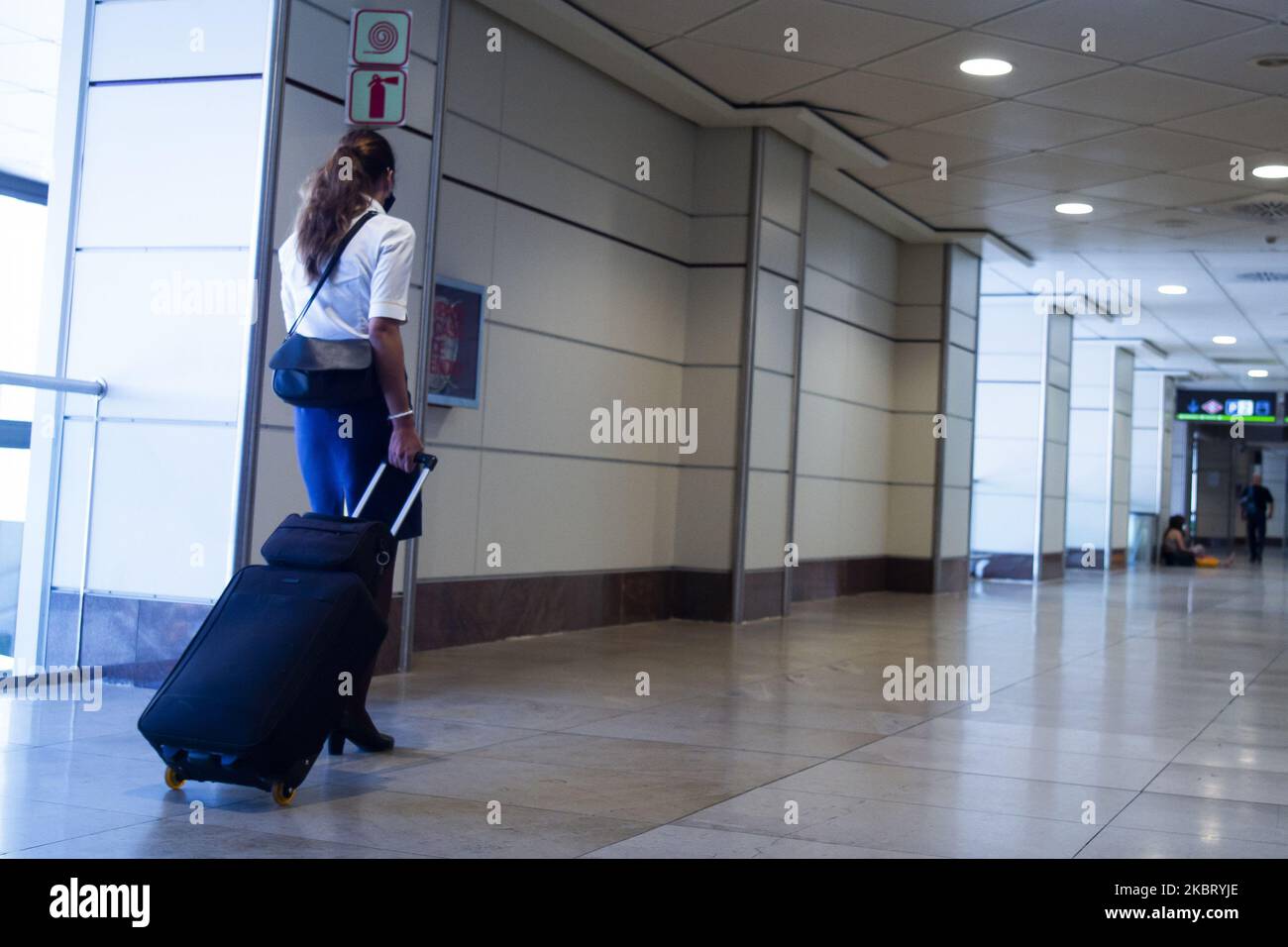 Sehen Sie sich das im Terminal 1 des Flughafens Barajas am 01. Juli 2020 in Madrid, Spanien an. Internationale Flüge, die aufgrund der neuartigen Coronavirus-Pandemie (COVID-19) im Land ausgesetzt wurden, konnten am 15.. Juni in erster Linie für EU-Länder wieder aufgenommen werden, wodurch heute weitere nicht-EU-Länder hinzukommen (Foto: Oscar Gonzalez/NurPhoto) Stockfoto