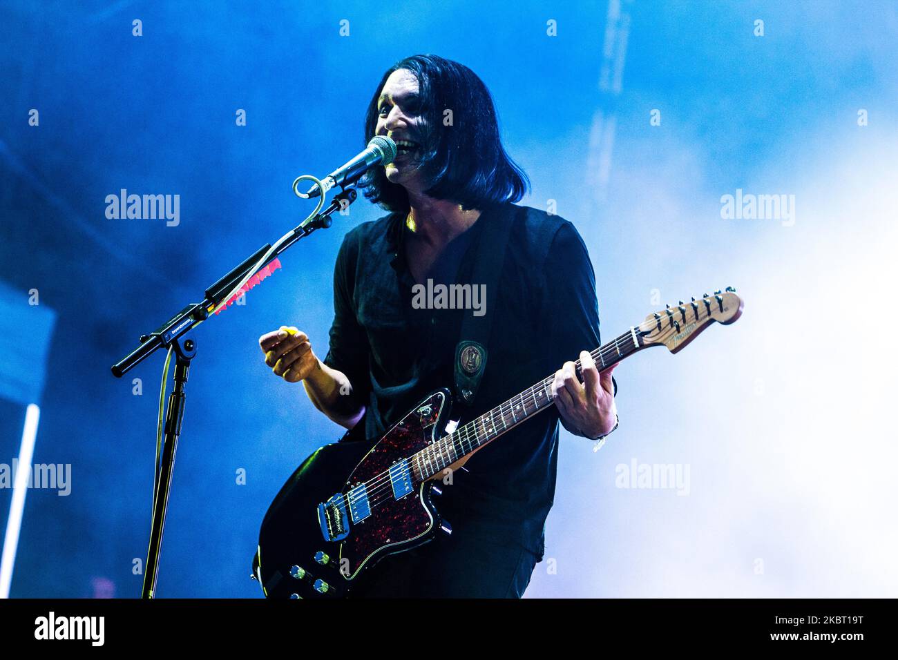 Brian Molko von der Rockband Placebo tritt am 22 2014. Juli live im Ippodromo del Galoppo in Mailand, Italien, auf (Foto: Mairo Cinquetti/NurPhoto) Stockfoto