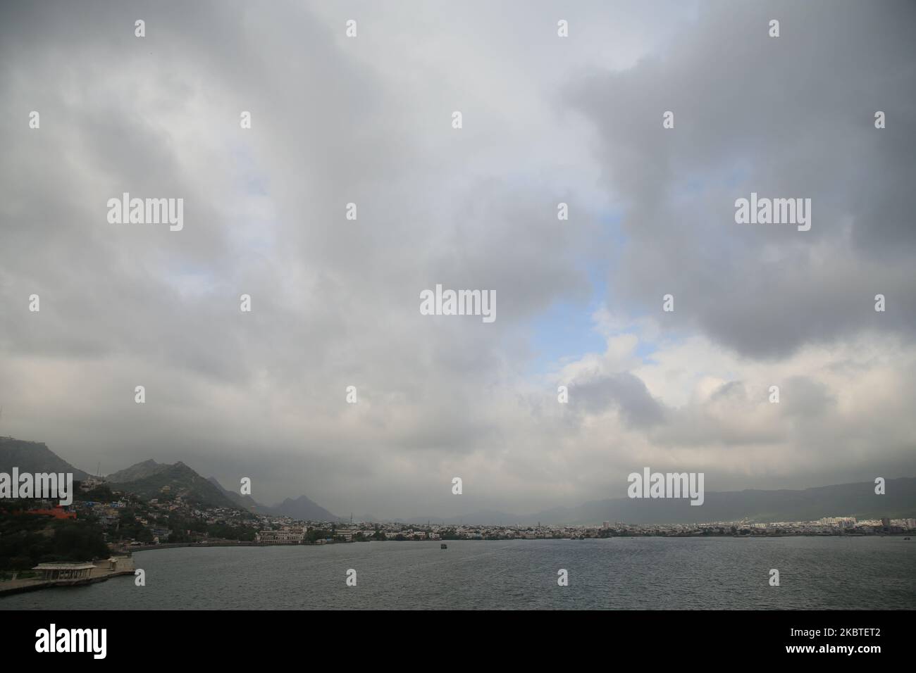 Monsun Wolken am Himmel, in Ajmer, Rajasthan, Indien am 12. Juli 2020. (Foto von Himanshu Sharma/NurPhoto) Stockfoto