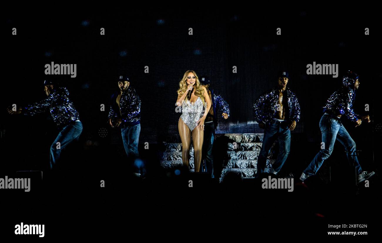 Mariah Carey tritt am 16 2016. April beim Mediolanum Forum in Mailand, Italien, live auf (Foto: Mairo Cinquetti/NurPhoto) Stockfoto