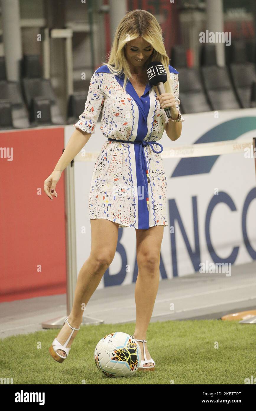 Diletta Leotta an der Spielfeldseite vor dem Spiel der Serie A zwischen AC Mailand und dem FC Bologna im Stadio Giuseppe Meazza am 18. Juli 2020 in Mailand, Italien. (Foto von Giuseppe Cottini/NurPhoto) Stockfoto