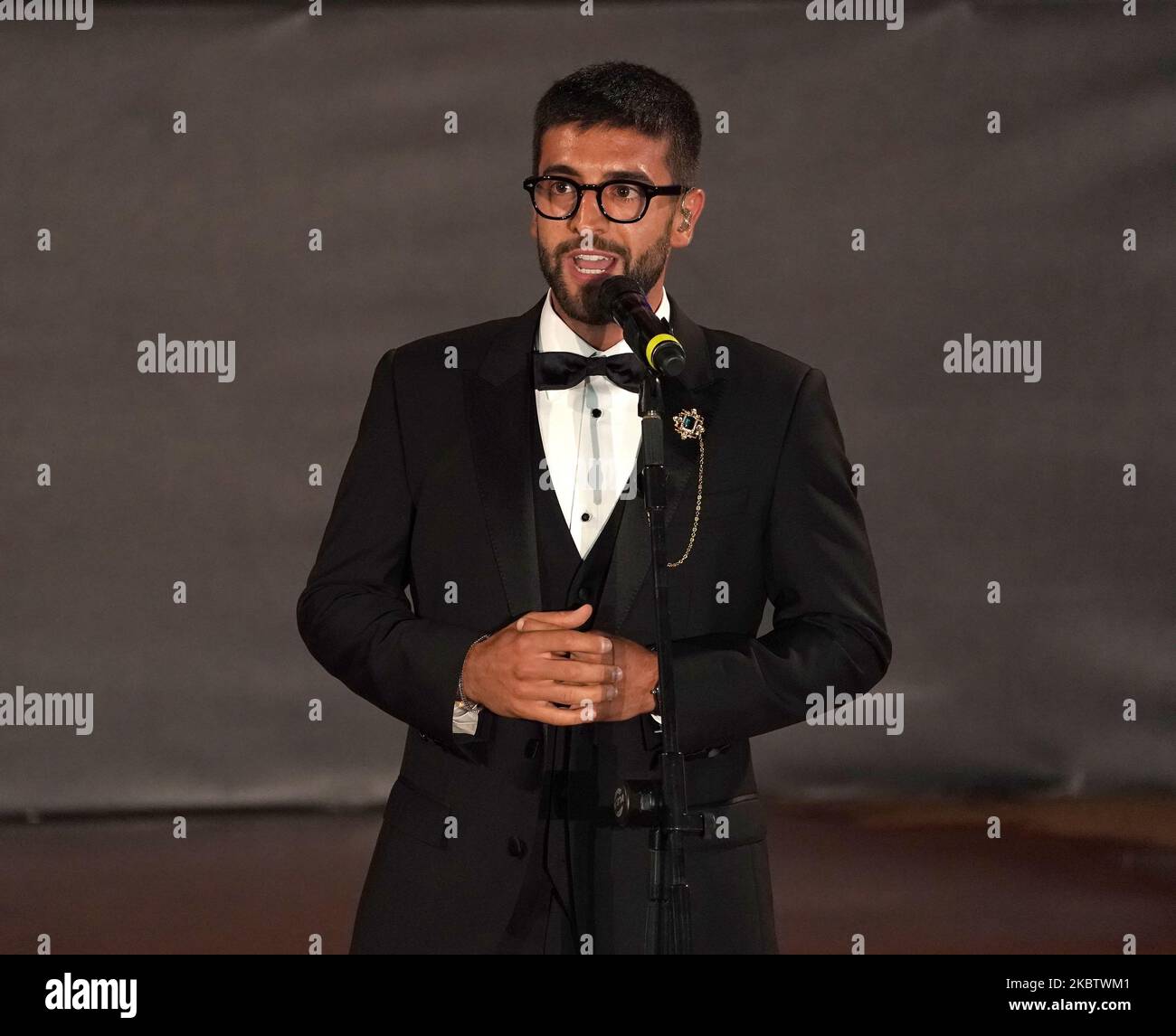 ''Il Volo'' widmet dem Gedenken an Maestro Ennio Morricone im eindrucksvollen antiken Theater von Taormina einen musikalischen Moment mit der Präsentation des Films von Giuseppe Tornatore ''Devotion''. 66. Taorminafilmfest, Taormina (ME), Italien - 18. Juli 2020 (Foto von Gabriele Maricchiolo/NurPhoto) Stockfoto