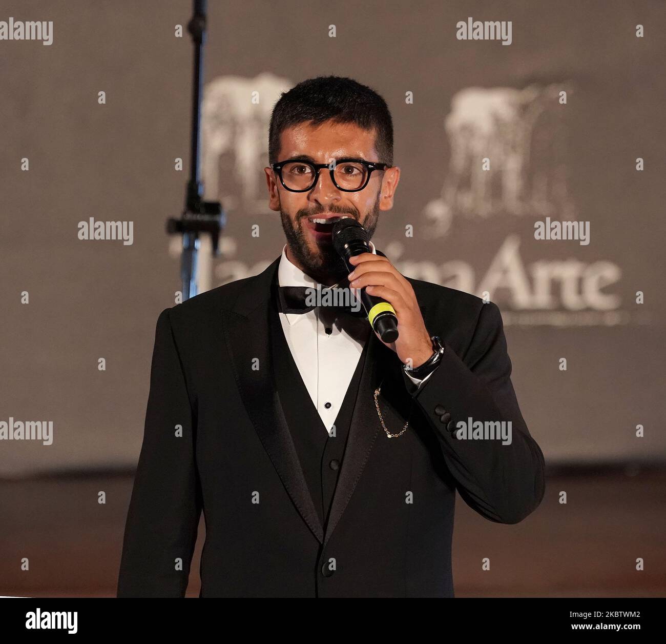 ''Il Volo'' widmet dem Gedenken an Maestro Ennio Morricone im eindrucksvollen antiken Theater von Taormina einen musikalischen Moment mit der Präsentation des Films von Giuseppe Tornatore ''Devotion''. 66. Taorminafilmfest, Taormina (ME), Italien - 18. Juli 2020 (Foto von Gabriele Maricchiolo/NurPhoto) Stockfoto