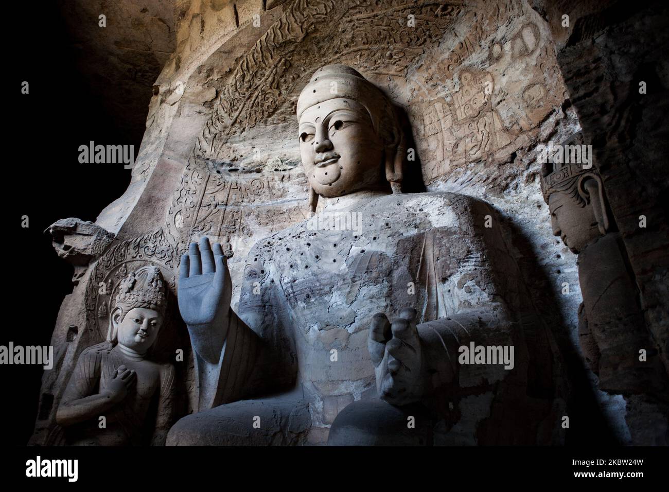 Yungang, China, 25. Mai 2011. Ein buddha aus den Yungang Höhlen. Diese Stätte ist eine alte chinesische buddhistische Tempelgrotte in der Nähe der Stadt Datong in der Provinz Shanxi. Sie sind hervorragende Beispiele für die Felsarchitektur und eine der drei berühmtesten antiken buddhistischen Skulpturen-Stätten Chinas. (Foto von Emeric Fohlen/NurPhoto) Stockfoto