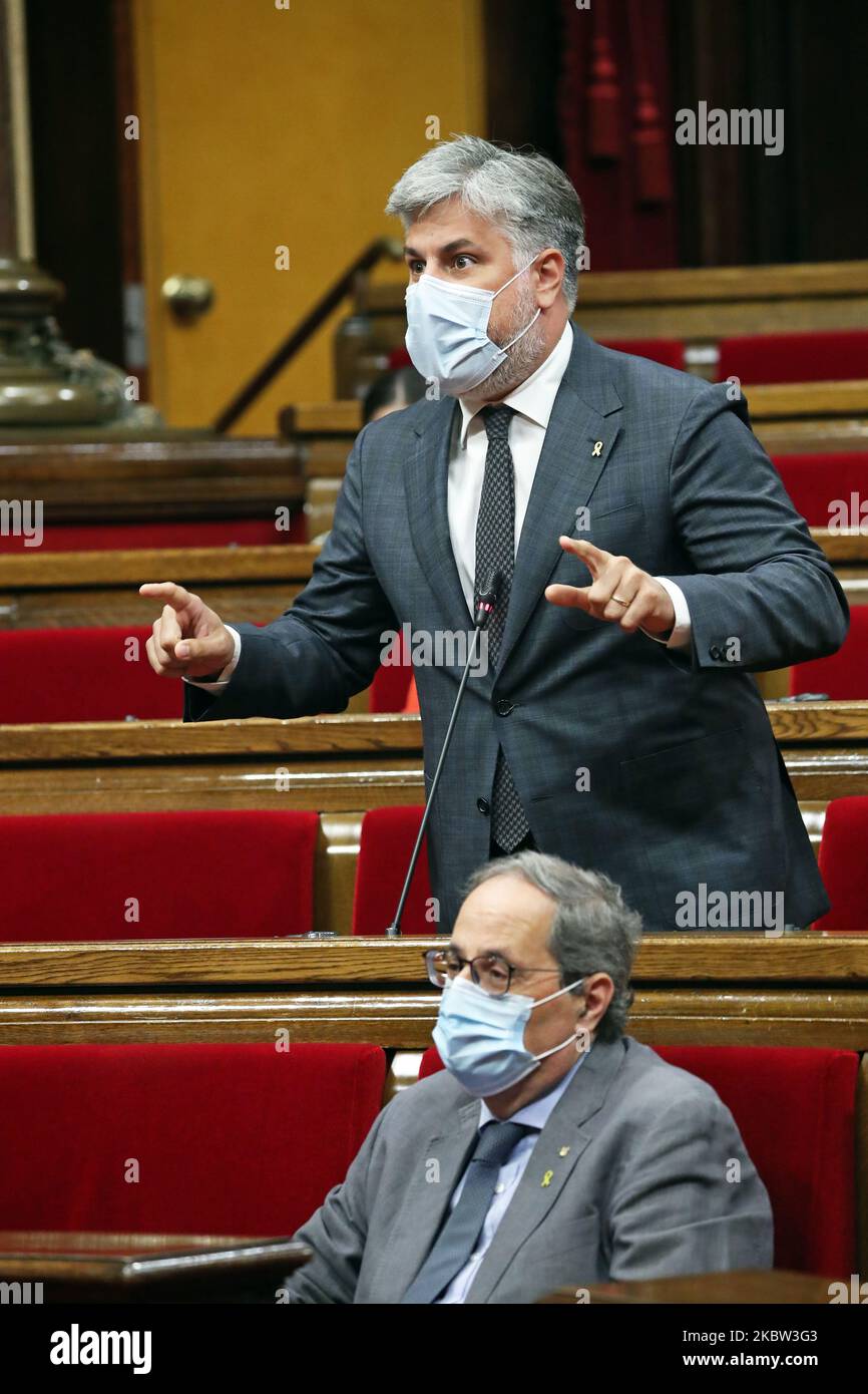 Albert Batet von Junts per Catalunya und Quim Torra, Präsident der Generalitat von Katalonien, während der Kontrollsitzung der Regierung der letzten Plenarsitzung in der aktuellen Sitzung im Parlament von Katalonien am 22.. Juli 2020 in Barcelona. (Foto von Joan Valls/Urbanandsport/NurPhoto) Stockfoto