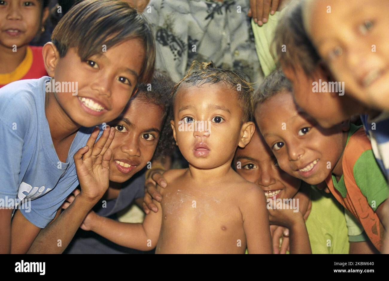 Unabhängigkeitstag und timoresischer Alltag am 7day. In Dili und im Dorf Atambua, Timor-Leste, am 20. Mai 2002. Kinder sind im Waisenhaus in Dili, Timor-Leste, untergebracht. (Foto von Seung-il Ryu/NurPhoto) Stockfoto