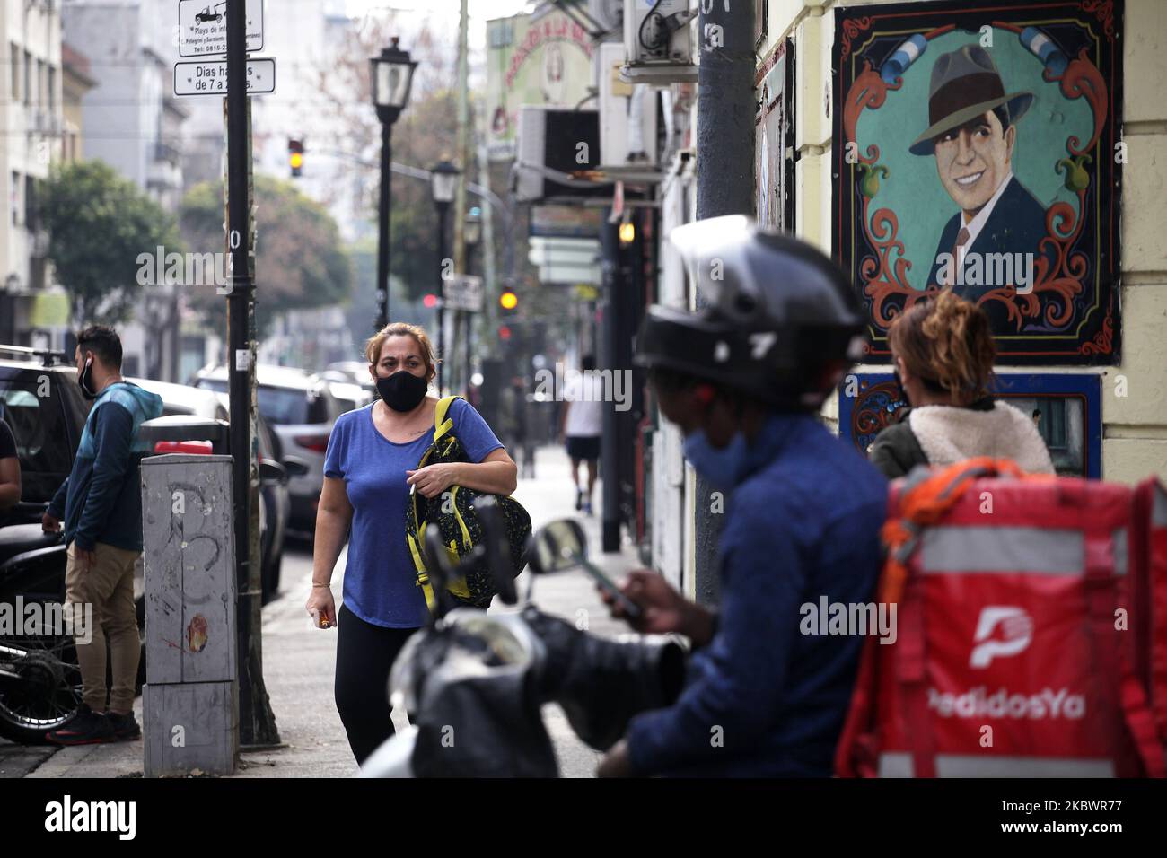 Personen während der Quarantäne durch COVID-19 in Buenos Aires, Argentinien, am 5. August 2020. (Foto von Carol Smiljan/NurPhoto) Stockfoto