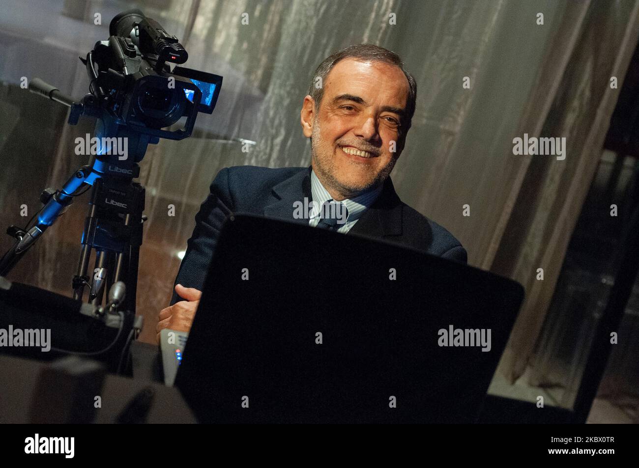 Turin, Italien. 8. Februar 2010. Alberto Barbera, aktueller Direktor der Internationalen Filmfestspiele von Venedig während eines Interviews Stockfoto