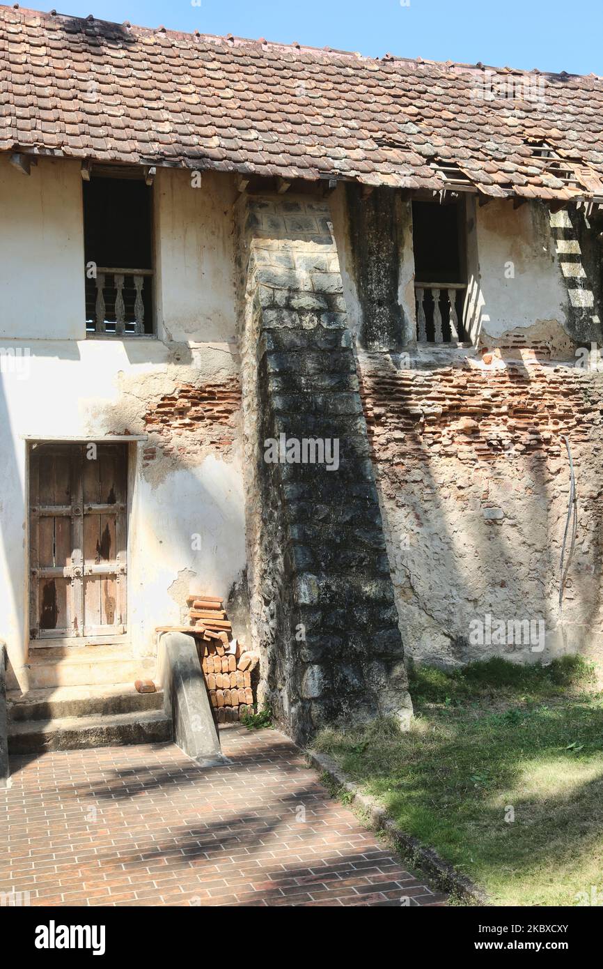 Padmanabhapuram Königlicher Palast in Padmanabhapuram, Tamil Nadu, Indien. Padmanabhapuram Palace (auch bekannt als Kalkulam Palace) ist die ehemalige Hauptstadt des ehemaligen Hindu-Königreichs Travancore wurde um 1601 n. Chr. von Iravi Varma Kulasekhara Perumal gebaut. Der Gründer des modernen Travancore, König Anizham Thirunal Marthanda Varma (1706-1758), der Travancore von 1729 bis 1758 regierte, baute den Palast um 1750 wieder auf. (Foto von Creative Touch Imaging Ltd./NurPhoto) Stockfoto