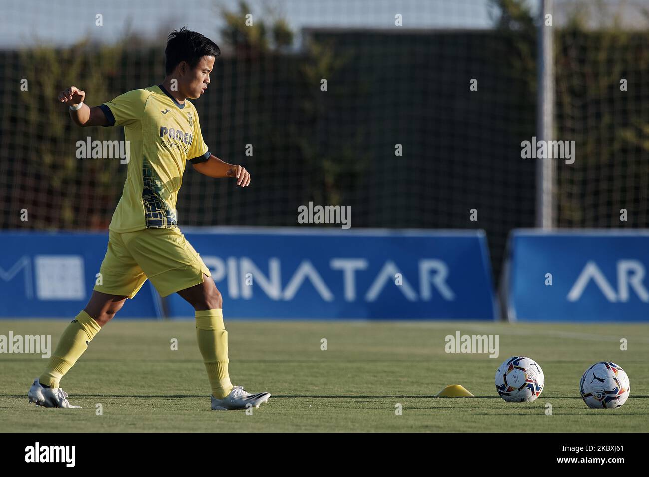 Takefusa Kubo von Villarreal beim Warm-up vor dem Vorsaison-Freundschaftsspiel zwischen Villarreal CF und Teneriffa in der Pinatar Arena am 25. August 2020 in Murcia, Spanien. (Foto von Jose Breton/Pics Action/NurPhoto) Stockfoto