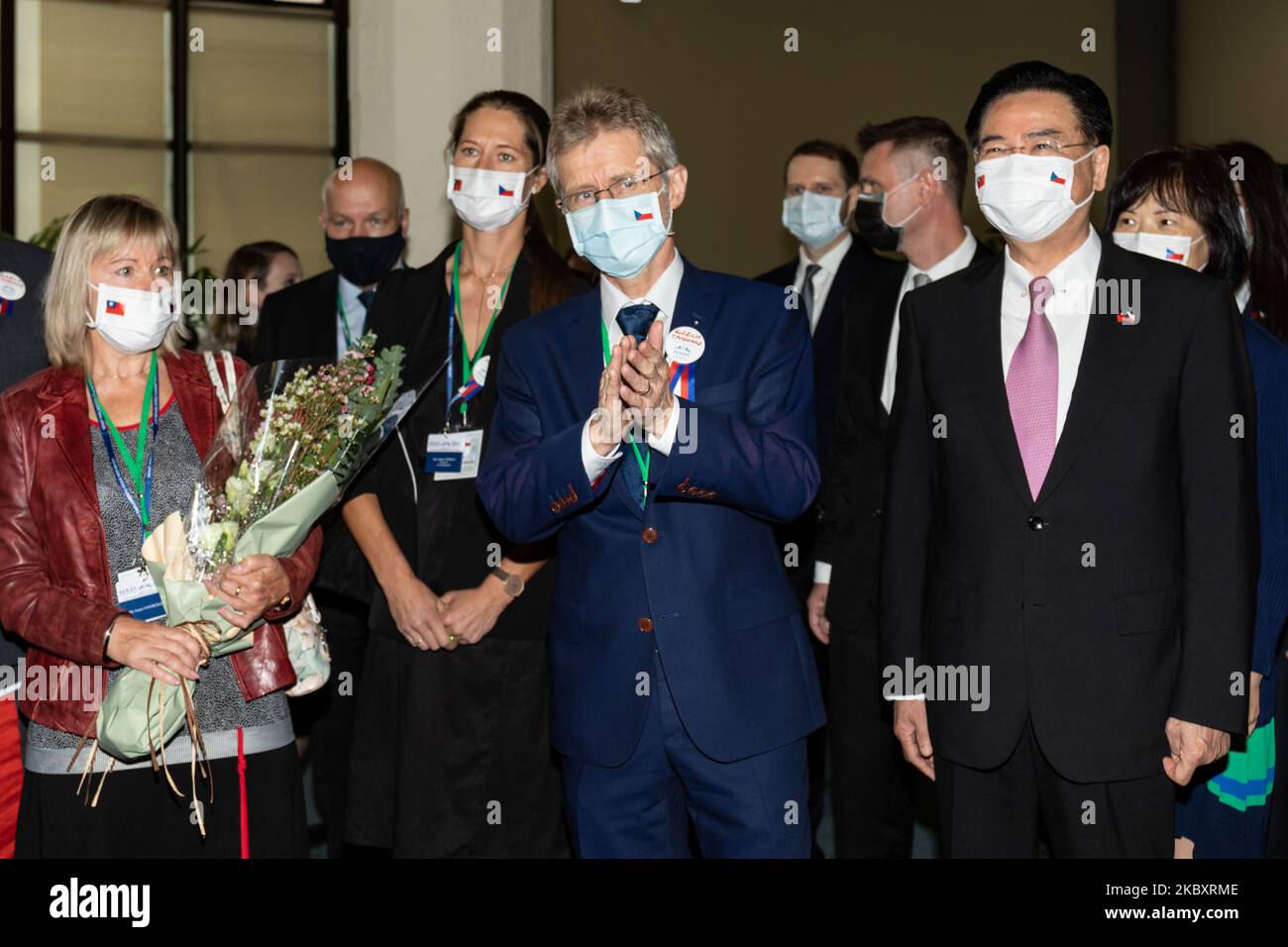 Der Minister des Außenministeriums Taiwans, der tschechische Senatspräsident Milos Vystrcil und sein Ehepartner auf seiner rechten Seite in Taipei, Taiwan, am 30. August 2020. (Foto von Jose Lopes Amaral/NurPhoto) Stockfoto