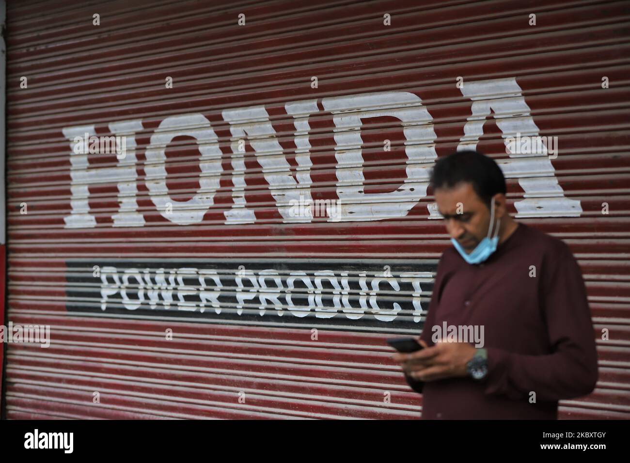 Das HONDA-Logo (Power Products) ist am 30. August 2020 auf einem geschlossenen Verschluss in Baramulla, Jammu und kaschmir, Indien, zu sehen (Foto: Nasir Kachroo/NurPhoto) Stockfoto