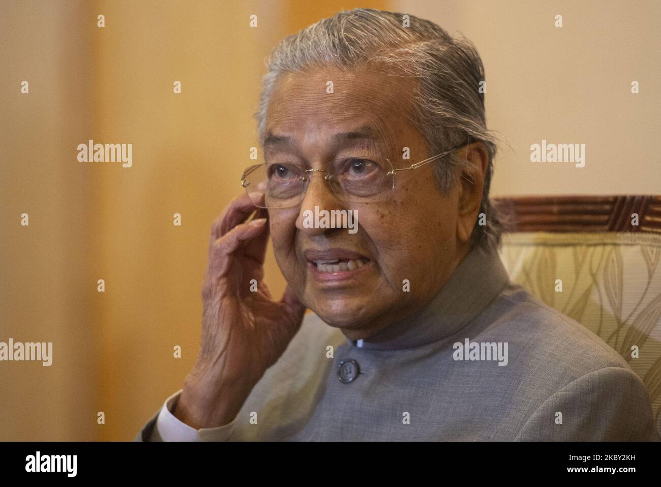 Der ehemalige Premierminister Mahathir Mohamad während einer Pressekonferenz in Putrajaya, Malaysia, am 03. September 2020. Mahathir, der 95-jährige Politiker, spricht über seine neu ins Leben gerufene politische Partei, um gegen Rivalen, die ihm im März 2020 die Macht übernahmen, für anstehende Wahlen zu kandidieren. (Foto von Zahim Mohd/NurPhoto) Stockfoto