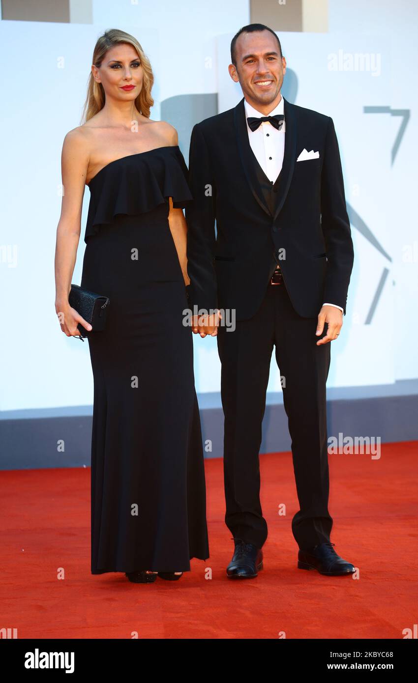 Manlio Di Stefano, Claudia läuft auf dem roten Teppich vor dem Film „Sniegu Juz Nigdy nie Bedzie“ (Never Gonna Snow Again) beim Filmfestival von Venedig 77. am 07. September 2020 in Venedig, Italien. (Foto von Matteo Chinellato/NurPhoto) Stockfoto