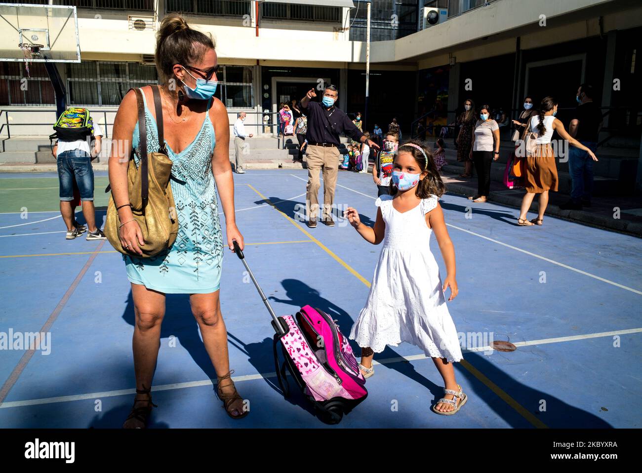 Erster Schultag unter dem COVID-19-Reglement in Nea Ionia, Athen, Griechenland, am 14. September 2020. (Foto von Vassilis A. Poularikas/NurPhoto) Stockfoto