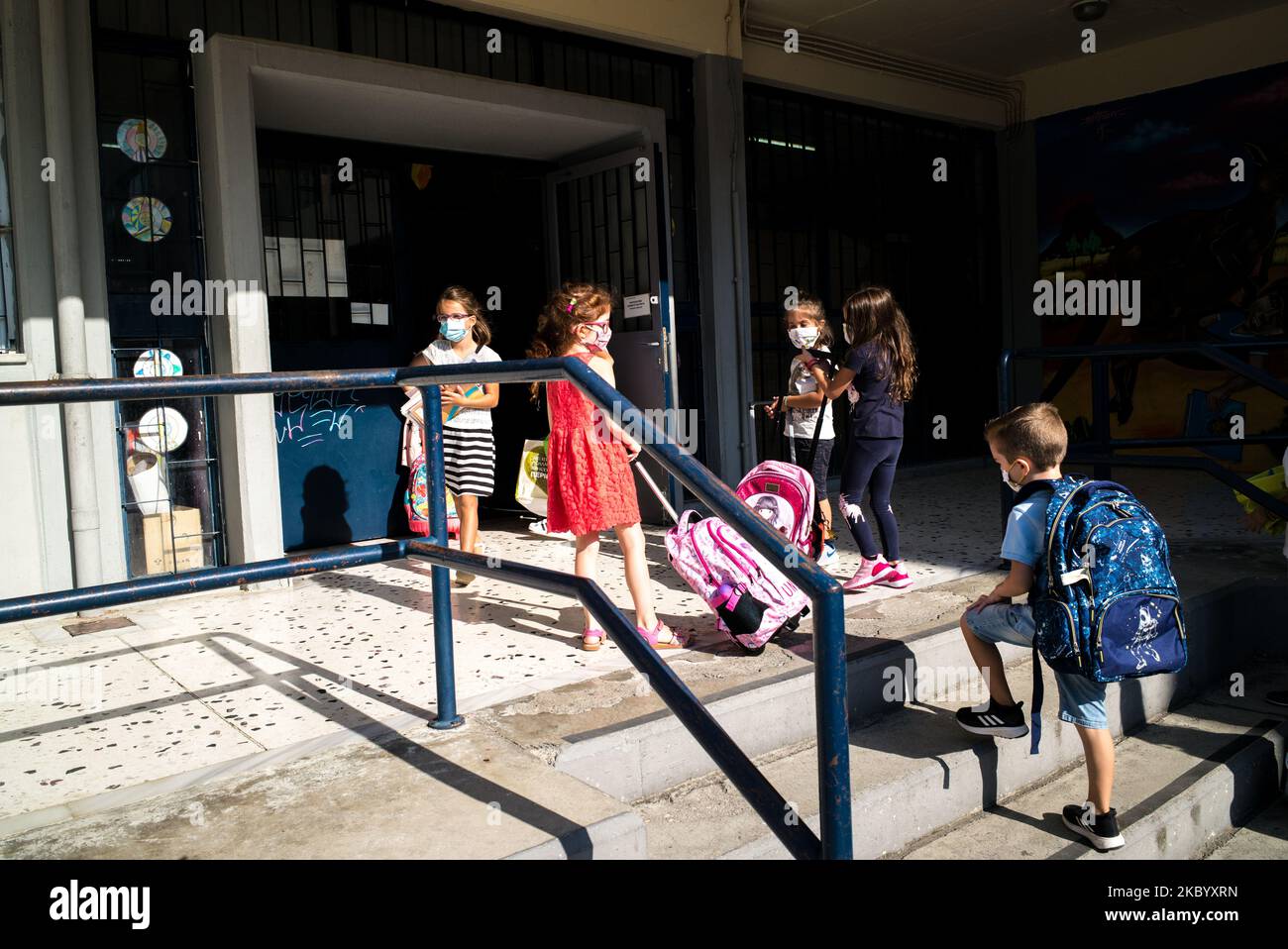 Erster Schultag unter dem COVID-19-Reglement in Nea Ionia, Athen, Griechenland, am 14. September 2020. (Foto von Vassilis A. Poularikas/NurPhoto) Stockfoto