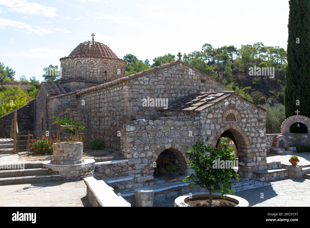 Das Kloster Moni Thari ist eines der wichtigsten religiösen Denkmäler auf der Insel Rhodos. Laerma, Rhodos, Dodekanes, Südägäis, Griechenland Stockfoto
