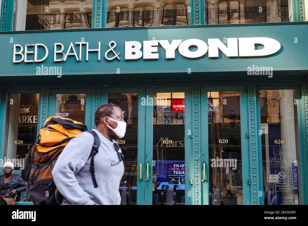 Ein Blick auf Bed Bath & Beyond Branch in New York City am 22. September 2020. Bed Bath & Beyond kündigte an, in den nächsten zwei Jahren rund 200 Geschäfte dauerhaft zu schließen. Diese Ankündigung scheint die erste Iteration dieses Plans zu sein, so der Bericht. (Foto von John Nacion/NurPhoto) Stockfoto