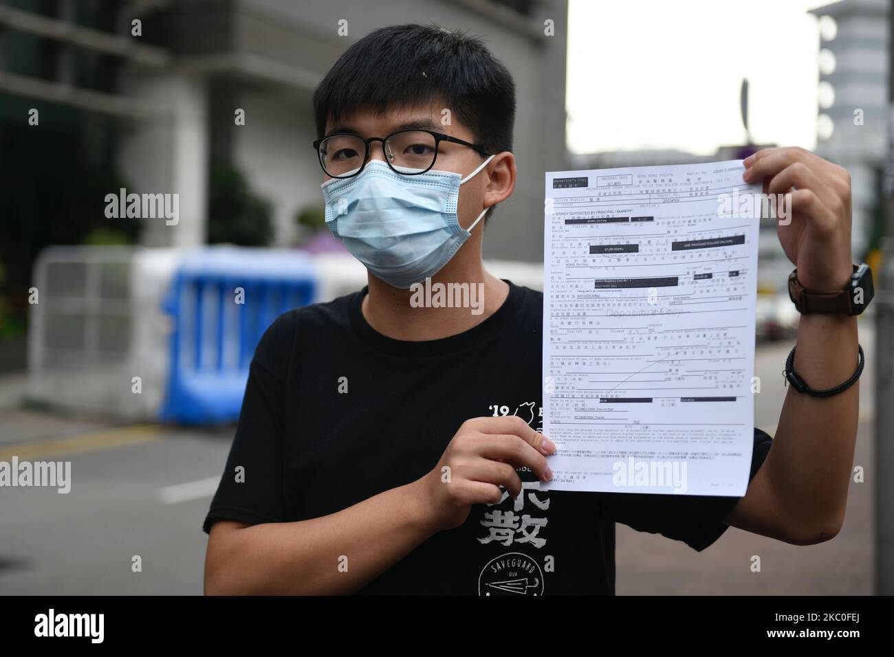 Die pro-demokratischen Aktivisten Joshua Wong haben am 24. September 2020 in Hongkong, China, sein Kautionsformular eingeliefert. Joshua Wong wurde im vergangenen Jahr wegen der Teilnahme an einer illegalen Versammlung verhaftet. (Foto von Vernon Yuen/NurPhoto) Stockfoto