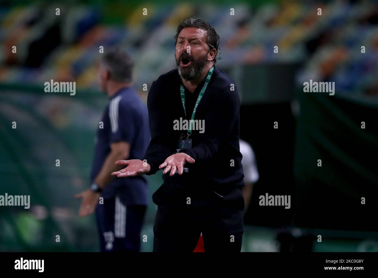 Derek McInnes, Cheftrainer des FC Aberdeen, reagiert am 24. September 2020 während des dritten Qualifikationsspiel der UEFA Europa League zwischen Sporting CP und dem FC Aberdeen im Jose Alvalade-Stadion in Lissabon, Portugal. (Foto von Pedro FiÃºza/NurPhoto) Stockfoto