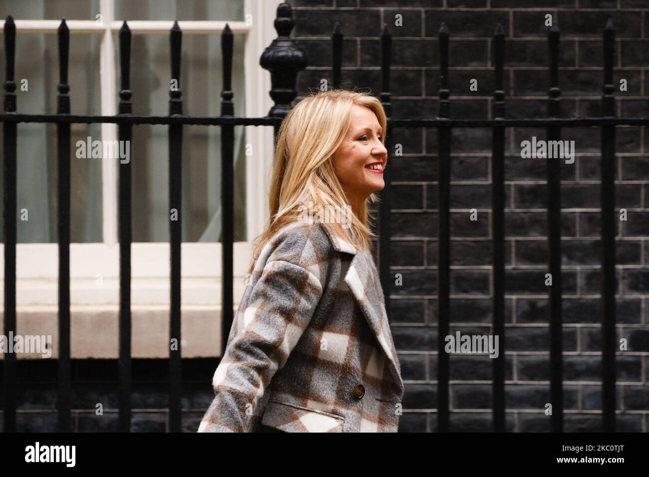 Esther McVey, Abgeordnete der Konservativen Partei für Tatton, verlässt am 29. September 2020 ein Treffen in der Downing Street 11, der offiziellen Residenz des Schatzkanzlers Rishi Sunak in London, England. (Foto von David Cliff/NurPhoto) Stockfoto