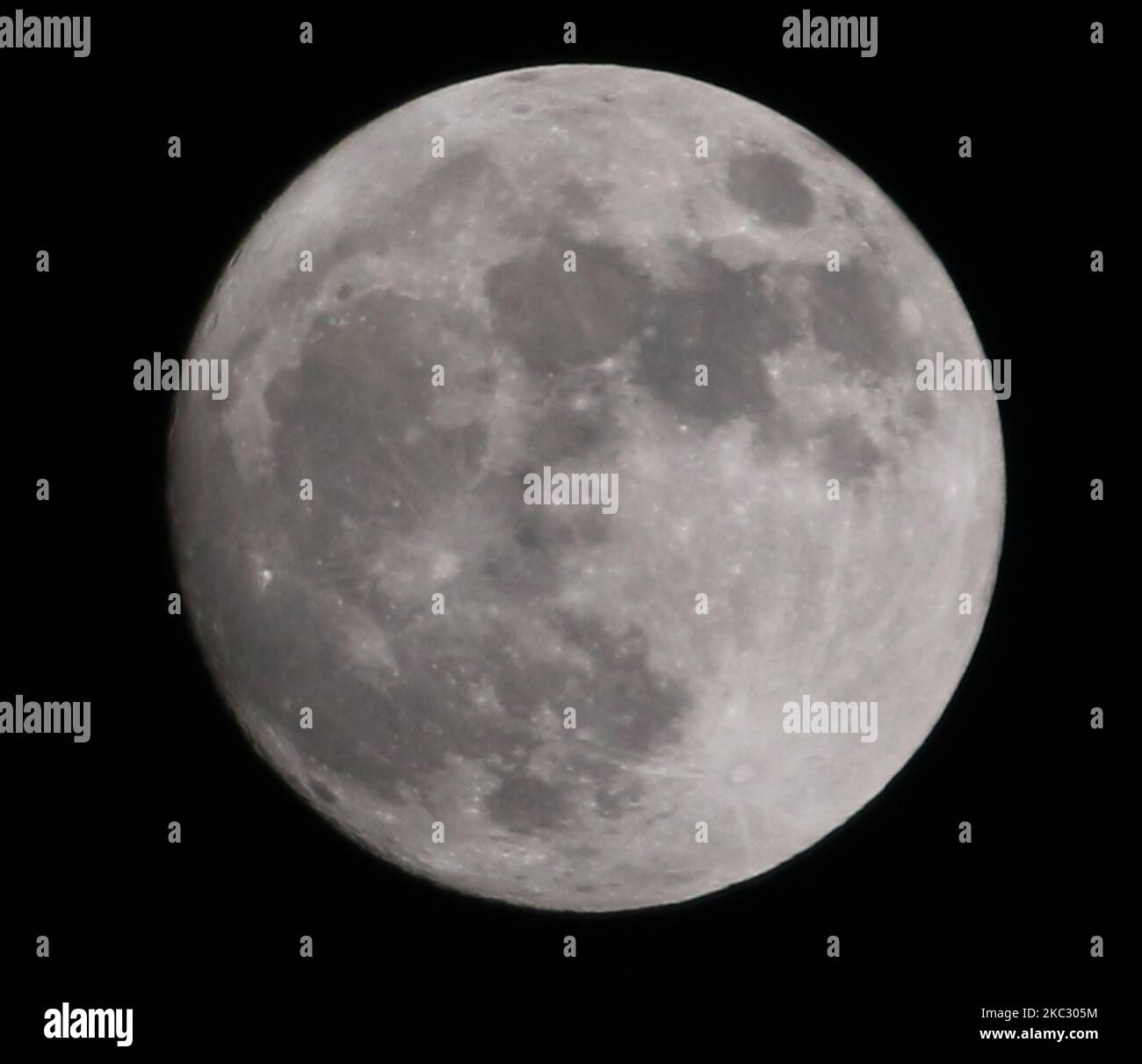 Ein Blick auf den Vollmond während des 'Sharad Purnima' (Vollmondtag), am 30. Oktober 2020 in Ajmer, Rajasthan. (Foto von Himanshu Sharma/NurPhoto) Stockfoto