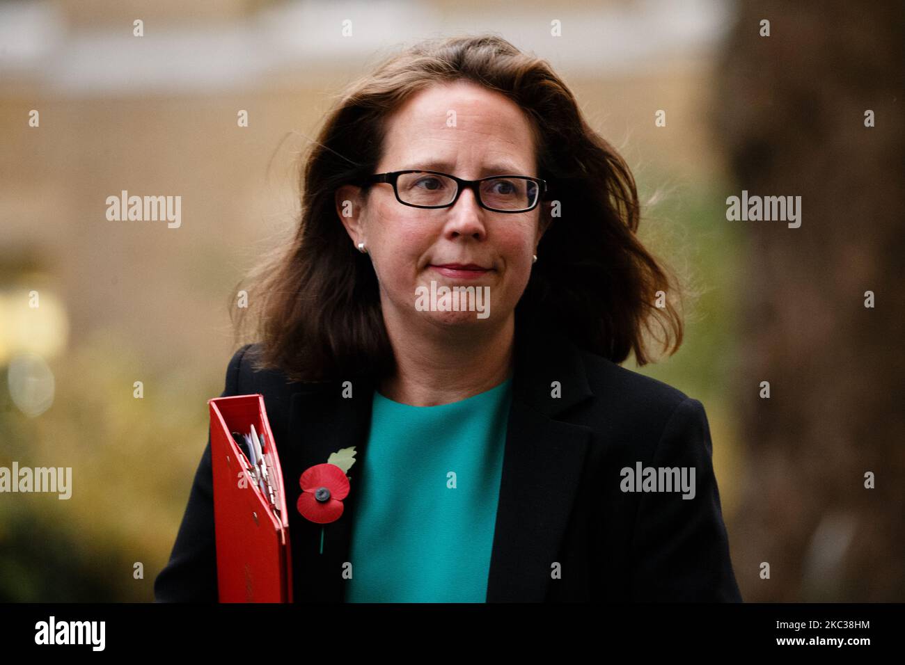 Natalie Evans, die Leiterin des Oberhauses, Baroness Evans von Bowes Park, kommt in der Downing Street zu der wöchentlichen Kabinettssitzung, die derzeit am 3. November 2020 im Foreign, Commonwealth and Development Office (FCDO) in London, England, stattfindet. (Foto von David Cliff/NurPhoto) Stockfoto