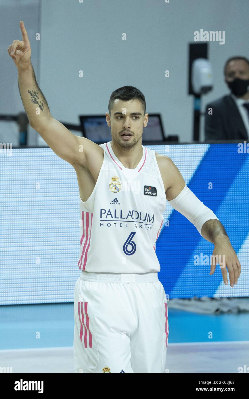 Alberto Abalde von Real Madrid während des Basketballspiels der ACB Endesa League, das Real Madrid am 8. November 2020 im WiZink Center in Madrid, Spanien, gegen Urbas Fuenlabrada stellte. (Foto von Oscar Gonzalez/NurPhoto) Stockfoto