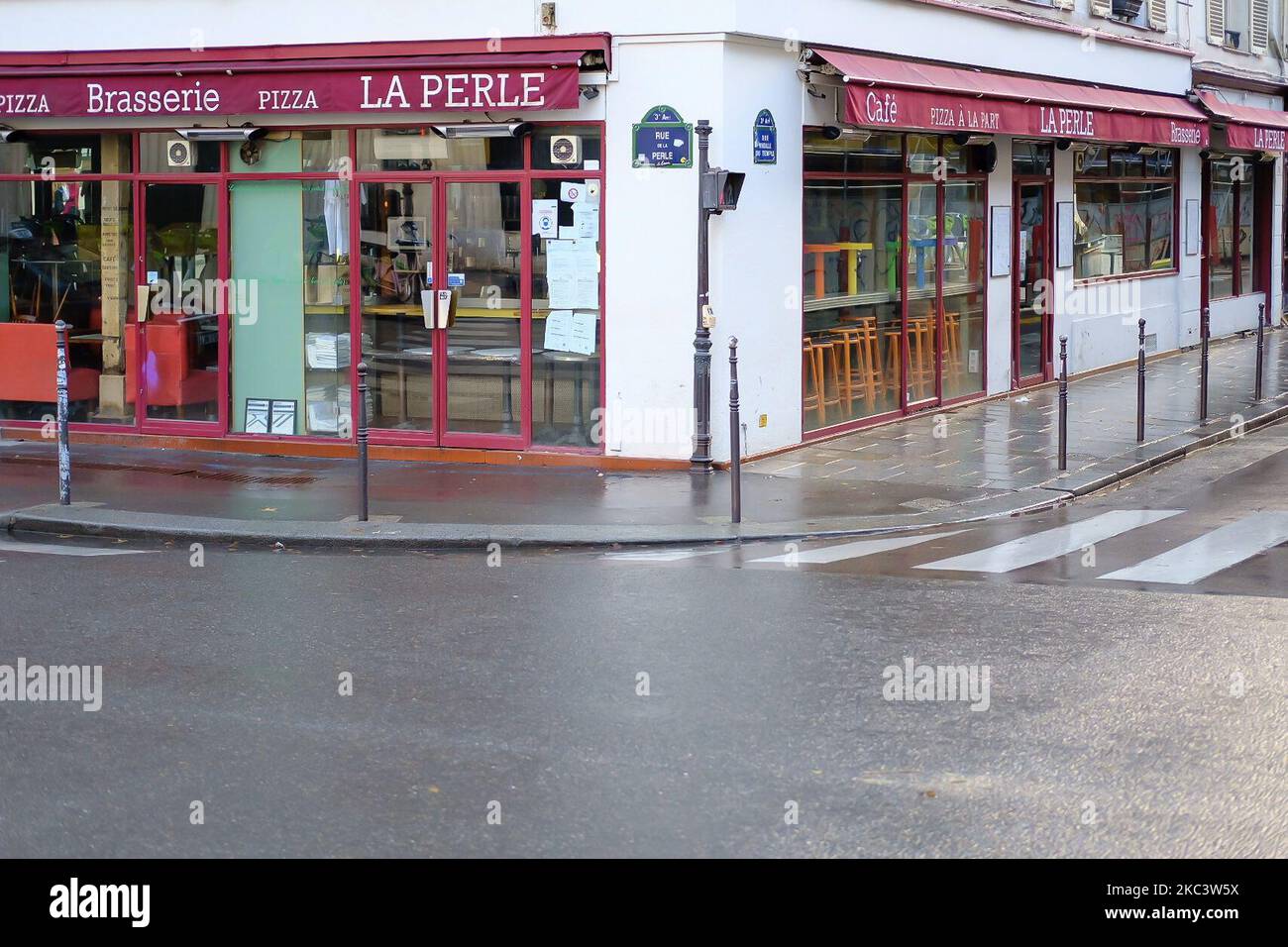 Restaurant geschlossen, Paris 4e, Dienstag, 10. November (Foto von Vincent Koebel/NurPhoto) Stockfoto